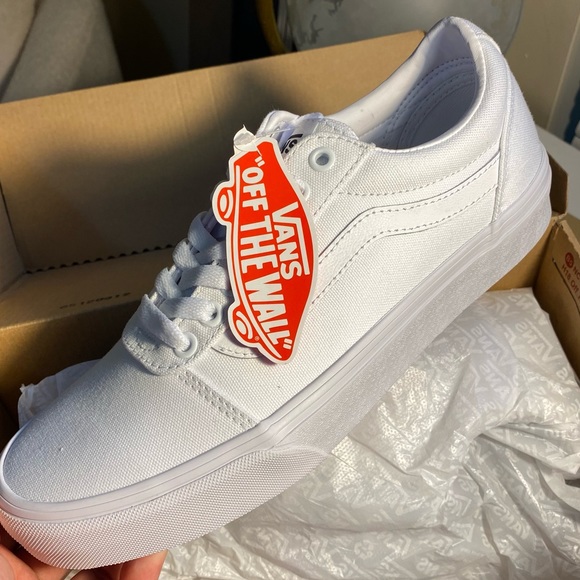 8.5 NWT white canvas low top vans - Picture 3 of 3
